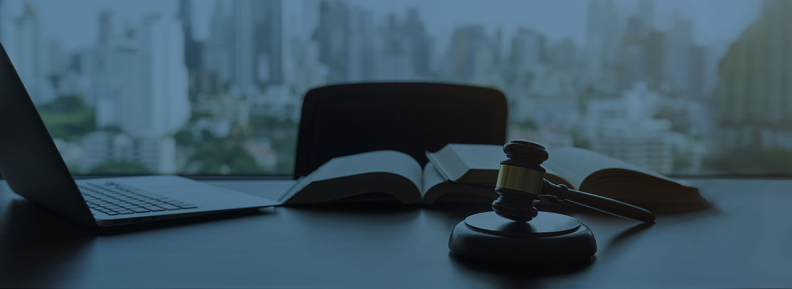 What Victims Should Know Before Accepting a Settlement Offer 2 bg contact
